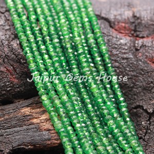 ลูกปัดทซาโวรีตสีเขียวมรกตทรงรอนเดลเหลี่ยมเพชรพลอย ขายดี สำหรับทำสร้อยข้อมือและสร้อยคอ ลูกปัดหินทซาโวรีตธรรมชาติ - Product Image 1