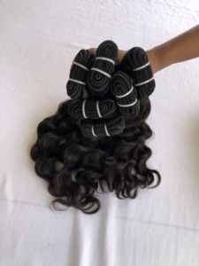 Fournisseur indien direct vente en gros paquets de cheveux brésiliens Remy Double trame vague de corps lâche type de cheveux humains bruts à cuticule alignée - Product Image 4
