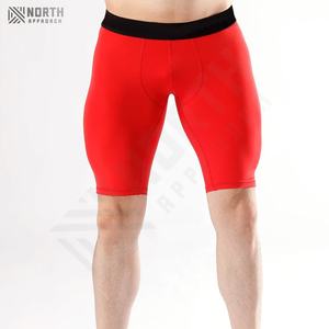 Pantalones Cortos de Compresión de Doble Capa Rojos y Negros para Hombre - Secado Rápido, Servicio OEM, Poliéster/Algodón, Colores y Tallas Personalizables - Product Image 1
