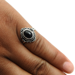 Bijoux pour femmes à la mode Onyx noir naturel pierre précieuse forme ovale Artisan Look anneau pour elle conception personnalisée fabricant de bijoux Inde - Product Image 3