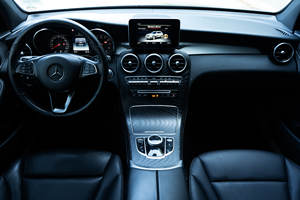 Mercedes-Benz GLC 300 2019 Usado en Buen Estado - Product Image 3