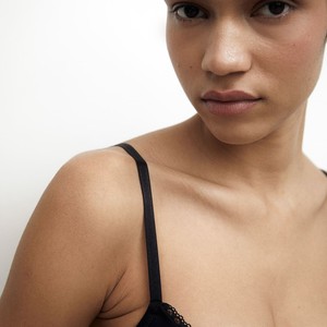 โลโก้ที่กําหนดเองเครื่องแต่งกายเลดี้โลโก้ที่กําหนดเองกีฬาระบายอากาศชุดชั้นในบ้านทุกวันใช้ผู้หญิงชุดชั้นในกีฬา - Product Image 2