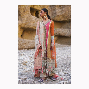 Robes de mariée pakistanaises à la mode pour femmes de haute qualité prix de gros costume Salwar en soie pour mariage Kameez pakistanais - Product Image 4