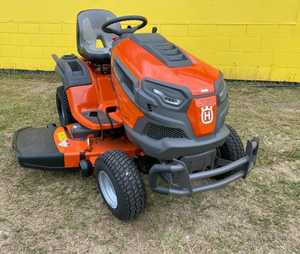 รถตัดหญ้าแบบนั่งขับ HUSQVARNA TS 248TXD รุ่นดั้งเดิม - Product Image 1