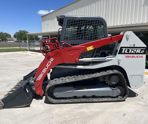 Compre una Minicargadora Profesional Takeuchi TL6R TL150 TL120 TL12R2 TL10V2 TL8R2 con Alto Momento de Carga a un Precio Competitivo - Product Image 1
