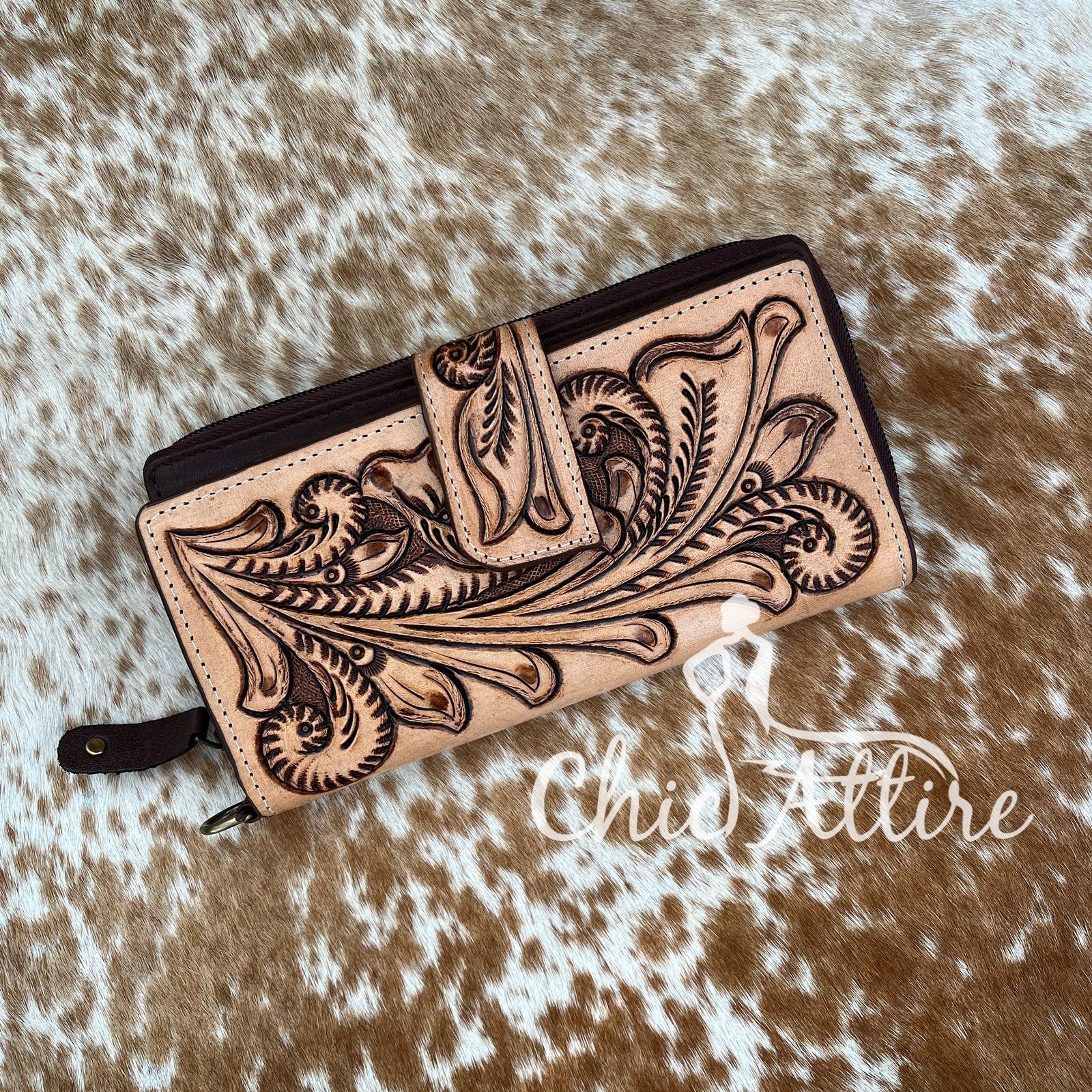 สีน้ำตาล