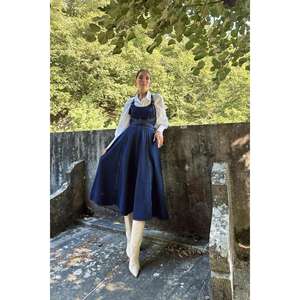 Vestido vaquero midi azul sencillo al por mayor, moderno y elegante - Product Image 5