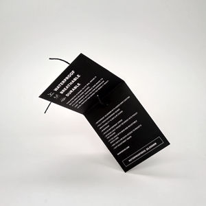 Etiqueta colgante de tacto suave con impresión UV, a prueba de huellas dactilares, resistente a los arañazos, sensación de terciopelo, acabado mate, etiqueta oscilante para ropa - Product Image 2