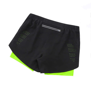 Pantalones cortos deportivos de secado rápido de verano de talla grande para hombre, pantalones de maratón de entrenamiento de tres puntos, estilo informal con patrón sólido informal - Product Image 3