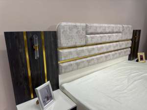 Meubles de chambre à coucher modernes et luxueux, ensemble de chambre à coucher réglable en bois et métal avec rangement, style minimaliste pour appartement, villa, maison, hôtel - Product Image 5