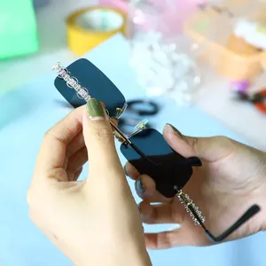 Studded kim cương vàng UV400 không có vành vuông kính mát hợp thời trang thiết kế chất lượng cao Unisex sang trọng Phụ Kiện Thời Trang Hip Hop - Product Image 4