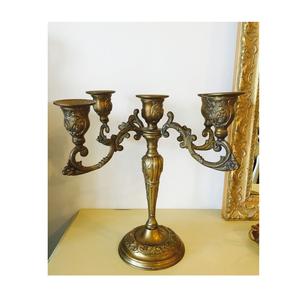 Candélabre en métal décoratif, porte-bougie de luxe au design intemporel pour la décoration de la maison et les événements spéciaux - Product Image 5