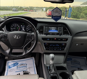 Hyundai Sonata Sport 2015 d'une propreté impeccable - Product Image 5