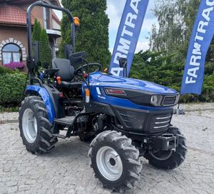 รถแทรกเตอร์ Farmtrac 26 Pro 4WD สมรรถนะดีที่สุดสำหรับขาย กำลังเครื่องยนต์ดีเซล 26 แรงม้า ระบบขับเคลื่อน 4 ล้อ ระบบ PTO และดีไซน์ประหยัดน้ำมัน - Product Image 3