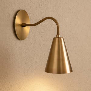 Lámpara de pared cónica de latón pulido estilo Mid-Century CH |   Lámpara de Techo Italiana, Decoración Navideña para Bodas, Modelo Calvin Handicraft - Product Image 2