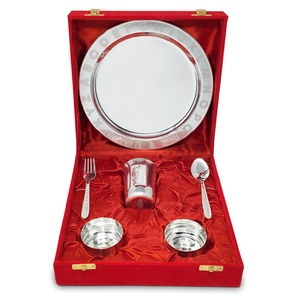 Juego de cena Chapado en plata mejor valorado con caja de regalo de terciopelo rojo para ceremonia de arroz para bebés Mejor recuerdo de devolución Regalos de bienvenida para la venta - Product Image 1
