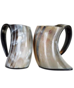 Tasse en corne de buffle naturelle Tasse Viking à boire et à bière Qualité chaude avec poignée en bois Agate la plus vendue - Product Image 1