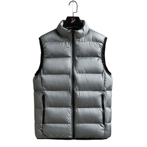 Latest Fashionable Zip Up Sleeveless Padded Jackets Customize Patchwork Wholesale Breathable Unisex Winter Puffer Vest For Men's - Product Image 3