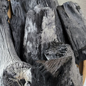 ก้อนถ่านเนื้อแข็งเกรดร้านอาหารที่มีเถ้าต่ำและเวลาเผาไหม้นานสำหรับมอระกู่ใช้เครื่องจักร - Product Image 4