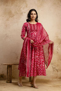Robe en rayonne de qualité supérieure avec broderie de séquence Dupatta pour fabricant indien - Product Image 3