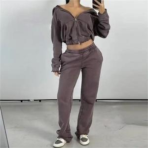 Sweat à capuche court en polyester, nouveau style décontracté et personnalisé, avec logo uni, sweats pour femmes, crop top, sweat à capuche brodé sur mesure - Product Image 5