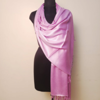 Écharpe Pashmina en rayonne colorée de haute qualité étoles châles Design uni bon marché et élégant pour les événements promotionnels et les cadeaux