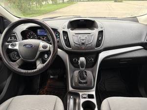 Precio bajo, Ford Escape SE 2015, auto usado en venta - Product Image 2