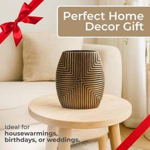 Vase décoratif côtelé avec motif géométrique, vases décoratifs en métal pour la décoration intérieure 12 pouces - Product Image 1