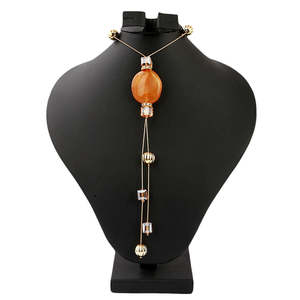 Collar Largo de Cuentas para Mujer - Color Mostaza - Product Image 1