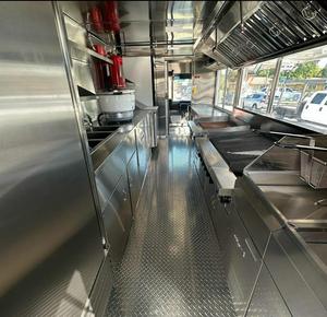 Camion à remorque alimentaire en acier inoxydable entièrement équipé et d'occasion garantie de 5 ans pour la vente de snacks dans le sud - Product Image 3