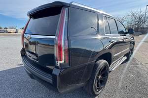 AUTOS USADOS EN VENTA 2020 Escalade 4WD de Lujo - Product Image 2