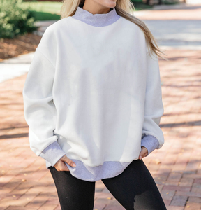 Sweat-shirt décontracté à manches longues pour femme, en polaire respirant, à col roulé réversible, surdimensionné, de couleur grise, imprimé par transfert thermique personnalisé - Product Image 1