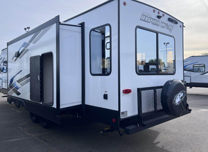 Camping-cars Forest River Alpha Wolf d'occasion, économiques, 2020-2023, 33BG/26RL, 4-6 personnes, acier et aluminium - Product Image 5