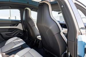 SUPER CLEAN 2020 PO-RS-CHE TA-YC-AN 4S  MOTEUR AWD TRANSMISSION AUTOMATIQUE SIÈGES EN CUIR - Product Image 4