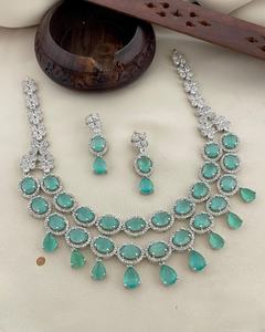 Ensemble de mariée de luxe en zircon et émeraude ensemble de diamants royaux et d'émeraude collier vintage glamour pour femmes et filles pour une occasion spéciale - Product Image 3