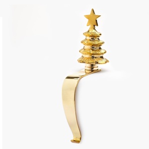 Adorno Navideño de Metal con Forma de Piña Dorada Vintage al por Mayor a Precio de Mayoreo - Product Image 5