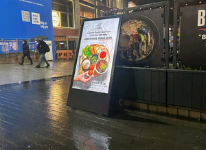 43 inch IP65 không thấm nước <span class=keywords><strong>kiosk</strong></span> di động cho quảng cáo ngoài trời <span class=keywords><strong>Wifi</strong></span> Battery Powered di chuyển kỹ thuật số cửa hàng bán lẻ wayfinding - Product Image 5