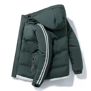 Vente en gros de vêtements d'hiver à la mode de couleur noire manteaux de créateurs veste en duvet pour hommes taille plus imperméable et souple d'extérieur - Product Image 5