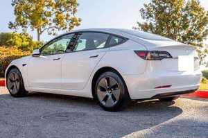 รถยนต์เทสล่า โมเดล 3 ปี 2024 สภาพดี ใช้งานน้อย - Product Image 2