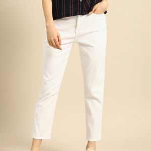 Precio al por mayor personalizado Slim Fit Mujeres Pantalones de mezclilla de alta calidad de algodón Jeans Estilo recto de marca Casual OEM Servicio de Jeans - Product Image 4