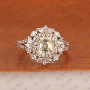 Élégant 2.80 TCW Asscher Cut Art Deco Moissanite Ring Bijoux fins pour femmes pour anniversaire mariage mariée avec perle pierre principale - Product Image 1