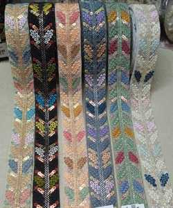 Fait sur mesure en grande largeur de bordure de séquence floral conçu dans des options multicolores pour les robes de mariée et pour la revente. - Product Image 3