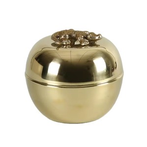 2024 dernière arrivée plaqué or noël décoratif en métal bougie pot couvercle à la main bougies votives pour la maison thé lumière décoration - Product Image 1