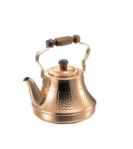 Bouilloire en cuivre de qualité supérieure avec un look élégant et une poignée en bois pour une utilisation pratique dans la cuisine et une présentation élégante - Product Image 1