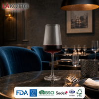 Verre à vin LAKOTTO haut de gamme 540 ml en cristal côtelé fin avec bord taillé à froid pour service en restaurant et bar, verrerie en gros, logo OEM