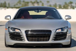 PRÊT À ÊTRE EXPÉDIÉ RHD/LHD 2009 AU-DI R8 COUPE BOÎTE DE VITESSES MANUELLE 6 VITESSES INTÉRIEUR ROUGE EXCLUSIF AUDI - Product Image 2