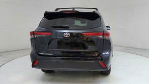 Toyota Highlander XLE FWD 2023 / Disponible à la vente avec faible kilométrage, moteur essence / Véhicule d'occasion en excellent état et sans accident - Product Image 3