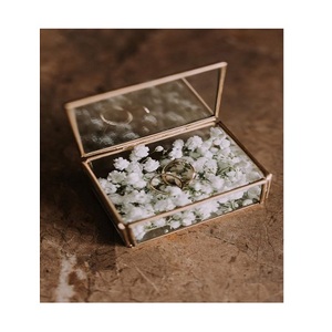 Boîte à bagues en métal et en verre de conception antique Boîte de rangement pour bagues de taille moyenne de qualité supérieure au prix le plus bas - Product Image 4