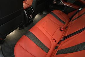 BMW X5 M 2023 Vehículo Utilitario Deportivo (SUV) con Tracción Total AWD en Perfectas Condiciones Automático Volante a la Izquierda Interior Oscuro Asientos de Cuero Vehículo RHD/LHD - Product Image 2