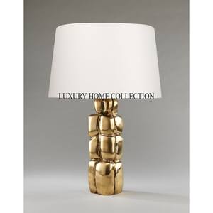 Lámpara de mesa con base de metal de estilo victoriano adornado con bombilla E14 de pantalla de tela plisada para dormitorios de inspiración vintage clásica - Product Image 2